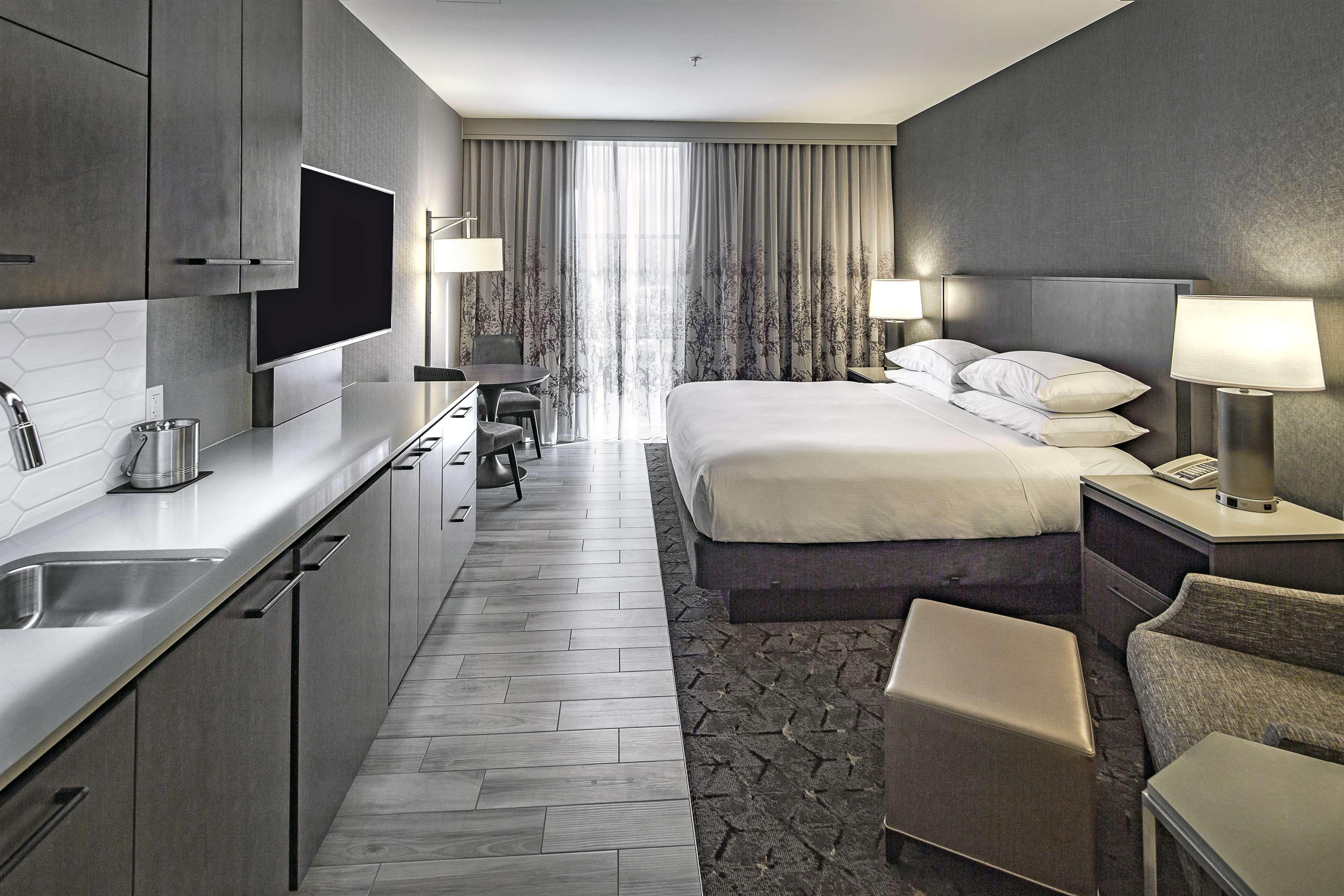 Doubletree By Hilton Modesto Hotel Bagian luar foto