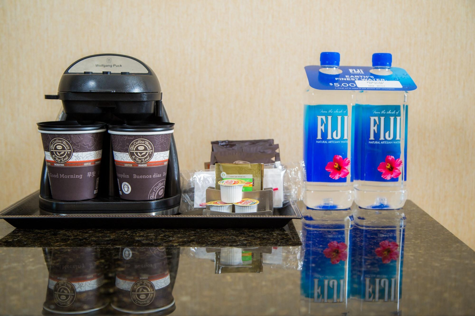 Doubletree By Hilton Modesto Hotel Bagian luar foto
